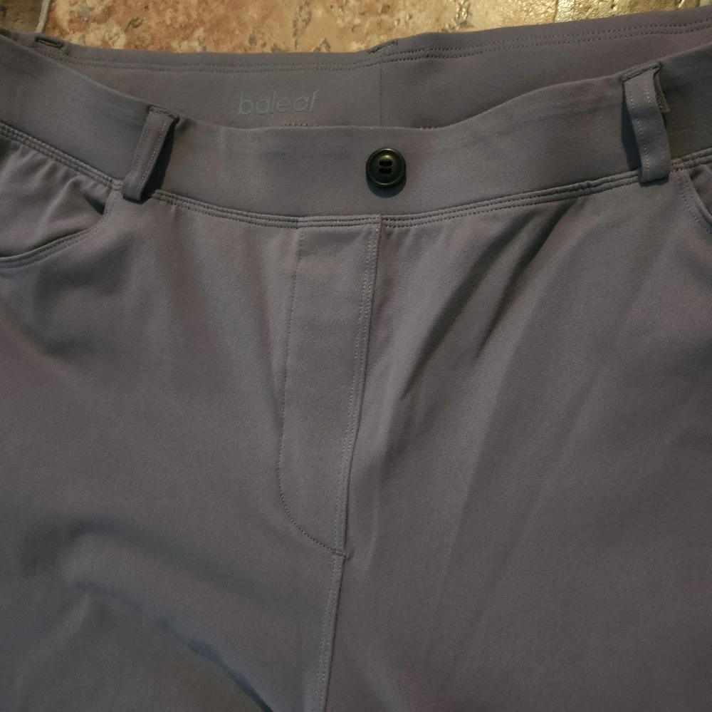 BALEAF GRAY PANTS WOMEN'S SZ 2XL.